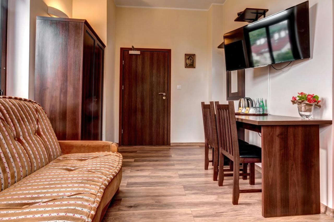 Hotel Charlotta Jedlina-Zdroj Luaran gambar