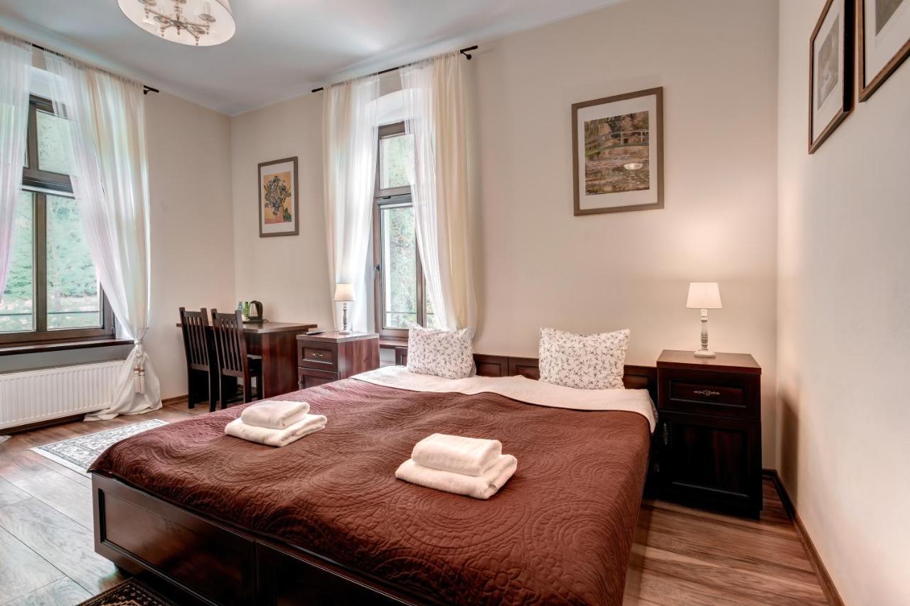 Hotel Charlotta Jedlina-Zdroj Luaran gambar