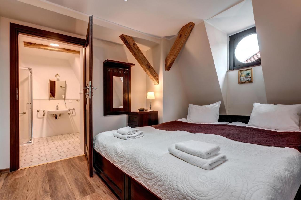 Hotel Charlotta Jedlina-Zdroj Luaran gambar