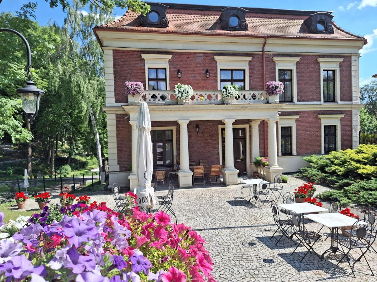 Hotel Charlotta Jedlina-Zdroj Luaran gambar