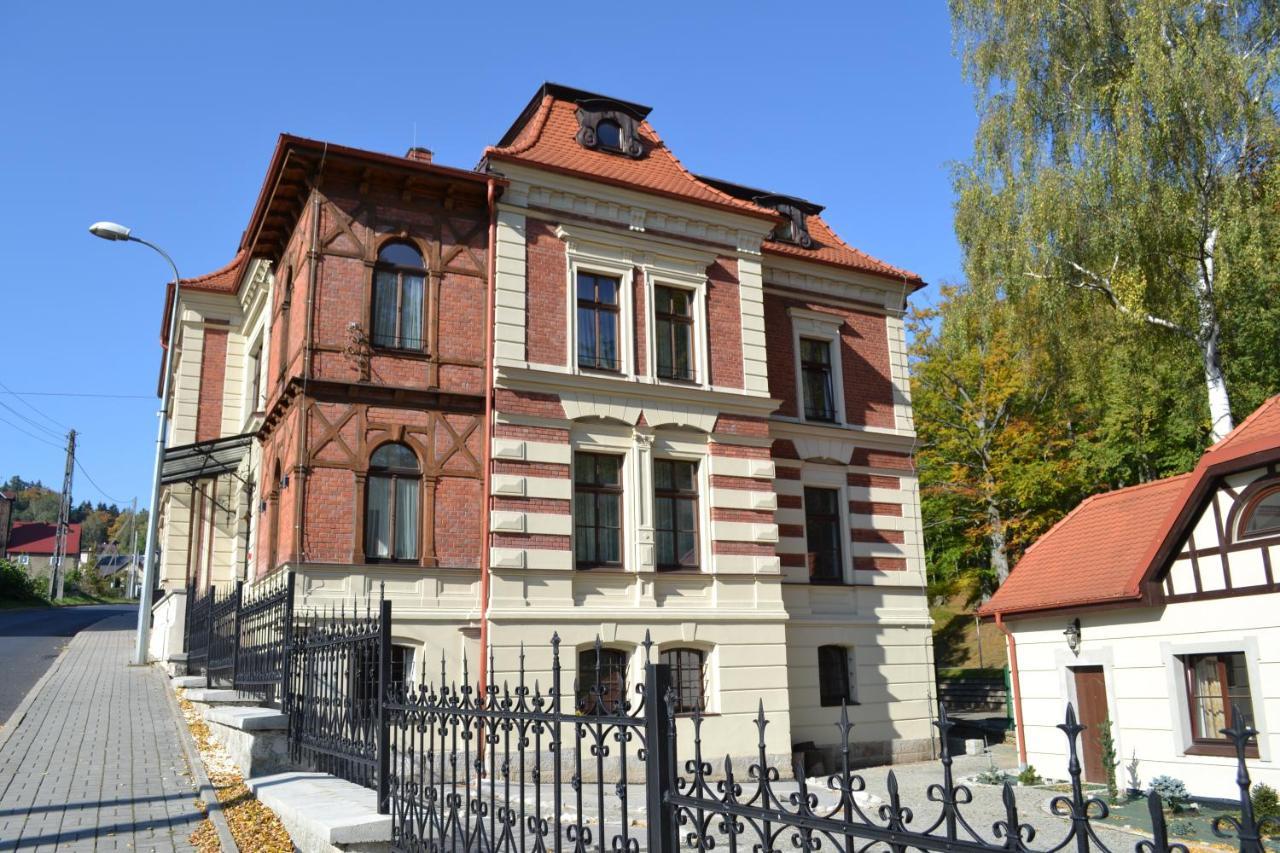Hotel Charlotta Jedlina-Zdroj Luaran gambar